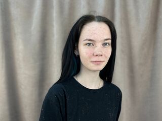 topless cam girl KatharynPetersen