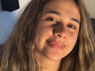 cam girl masturbating with vibrator KathyRinaJones