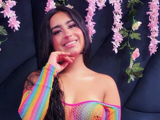 camgirl masturbating with dildo KendraFerrati