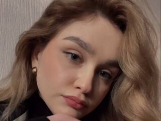 nude webcam girl photo KileyRipple
