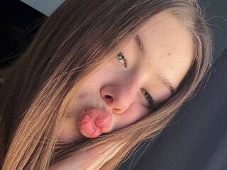 camwhore spreading pussy KristiGroun