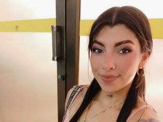 sexy webcamgirl pic LesslyKity