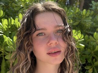 camgirl masturbating with vibrator LiaMotzer