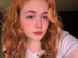 cam strip tease LiliPlishi