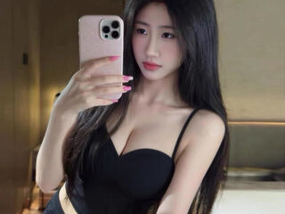 hot camslut LouiseEve