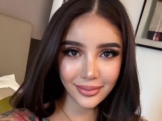 web cam show LucciaSantos