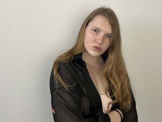 free adult cam MadalineMosman