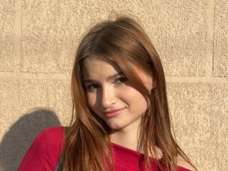 free web cam MadelynWealer