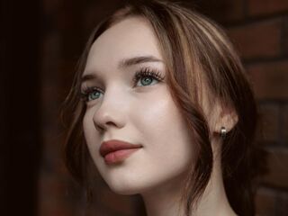 camgirl showing tits MarlineRose