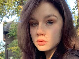 naked webcam girl picture MaydaGilbertson