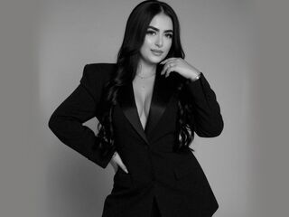 cam girl playing with dildo MeghanGomes