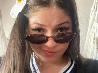 camgirl masturbating MiaCelezte