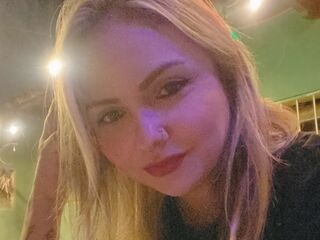 adult live cam MonicaCaroline