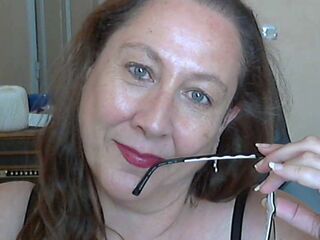 Kinky webcam girl MyriamLevieux