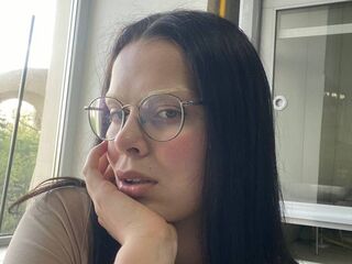 naked camgirl masturbating with vibrator Nancydrew