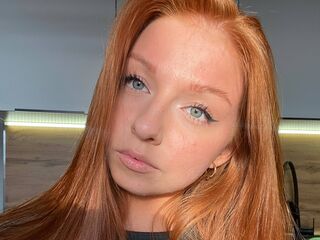naked girl with webcam masturbating with sextoy NicoleTatako