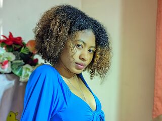 camgirl showing tits SaholyCloe