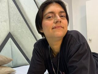 naughty camgirl masturbating with vibrator ScarletMiller