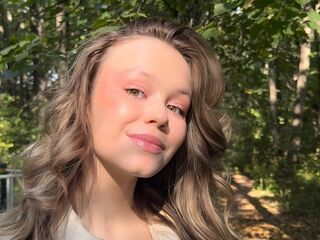 fingering camgirl video SharlenePernod