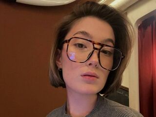 naughty camgirl picture SheilaSweezer