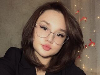 free liveshow ShielaQuam