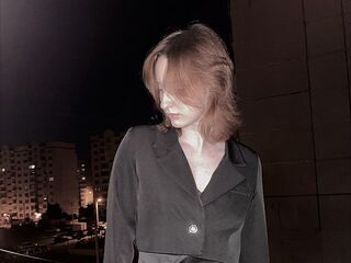 shower webcam ShirleenWiens