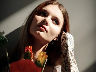 beautiful webcamgirl SilkenFever