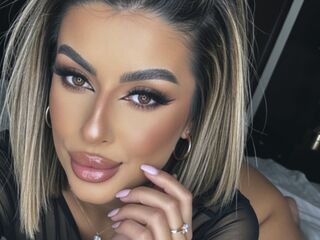 webcamgirl chat room SinnaRay