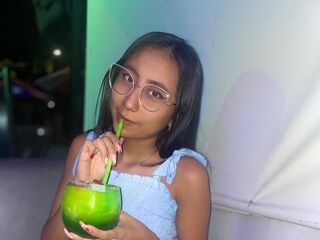 girl naked SophiaLennon