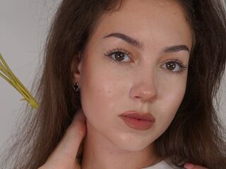 girl fingering shaved pussy StarrAgustine