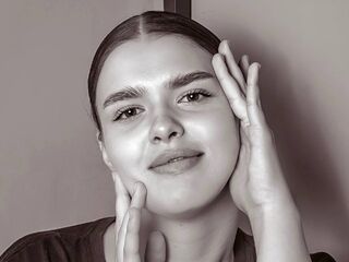 masturbating webcam girl StephaniRoger