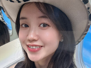 camslut showing pussy SunnyXu