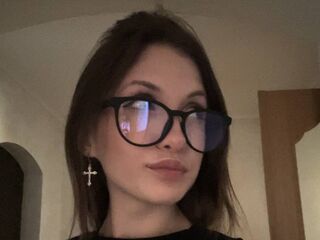 camwhore fingering shaved pussy TianaGolberg