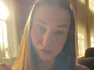 nude webcam girl TristaCarmody