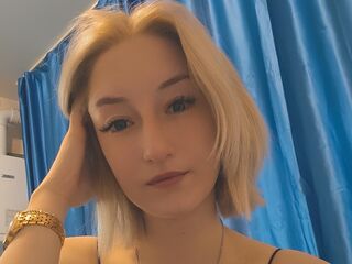 masturbating cam girl VedaLakes