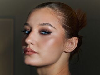 webcam babe chat room VerniaGrenon