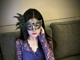 naughty camgirl fingering shaved pussy lisas